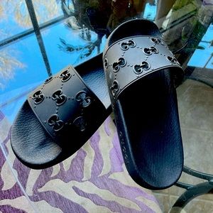 Gucci Rubber Slides